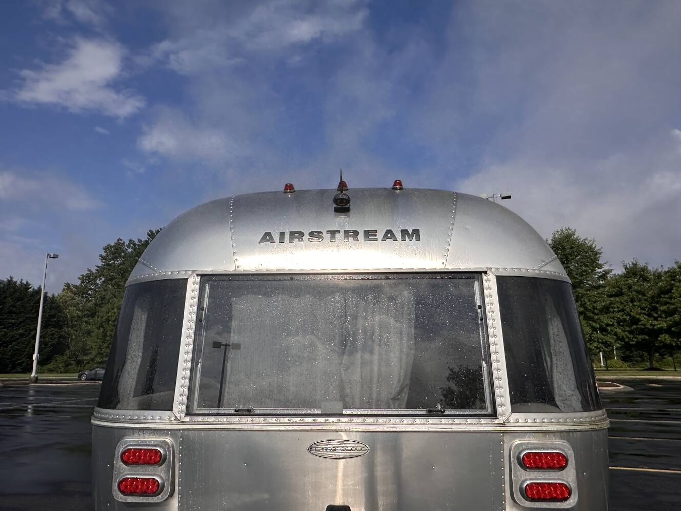 A photo of this 2019 Airstream FLYING CLOUD 23FB QUEEN