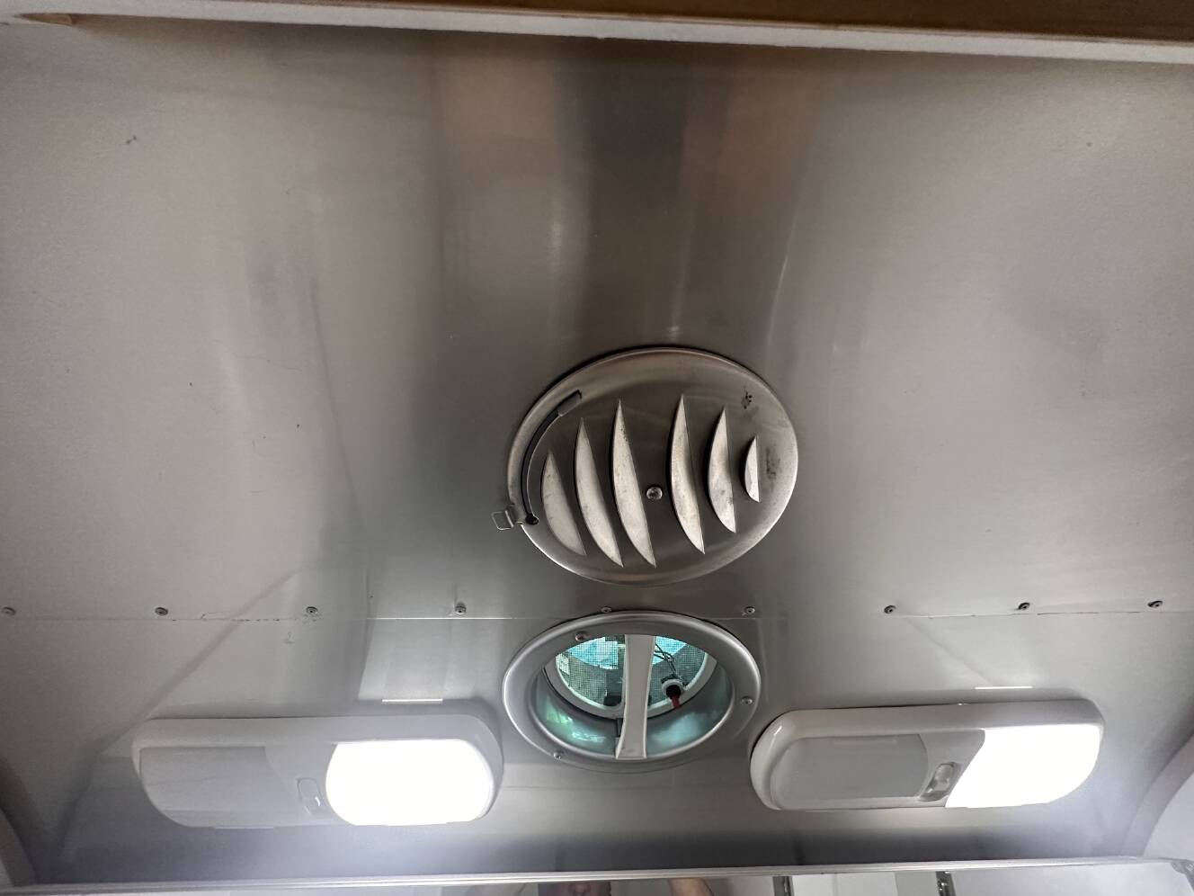 A photo of this 2019 Airstream FLYING CLOUD 23FB QUEEN