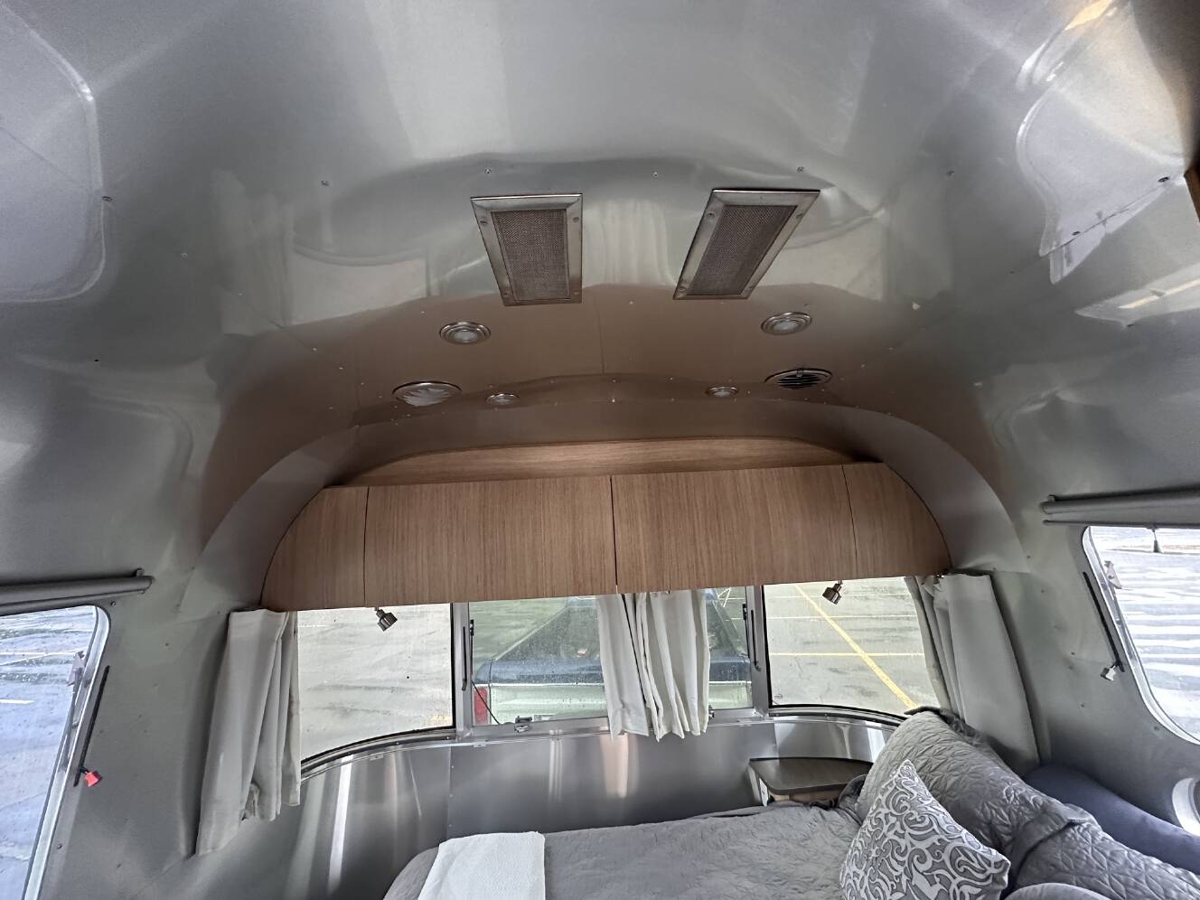 A photo of this 2019 Airstream FLYING CLOUD 23FB QUEEN