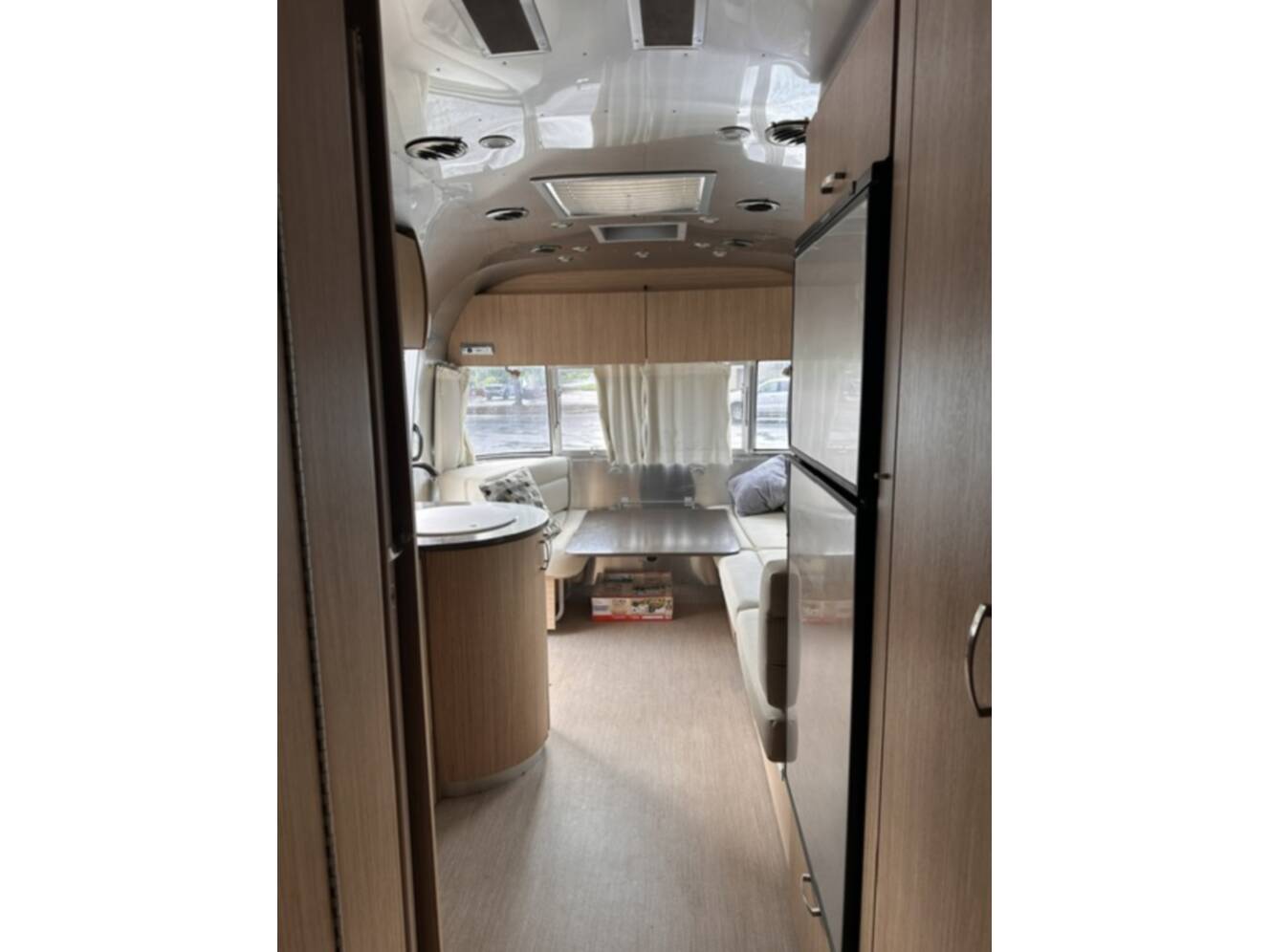 A photo of this 2019 Airstream FLYING CLOUD 23FB QUEEN