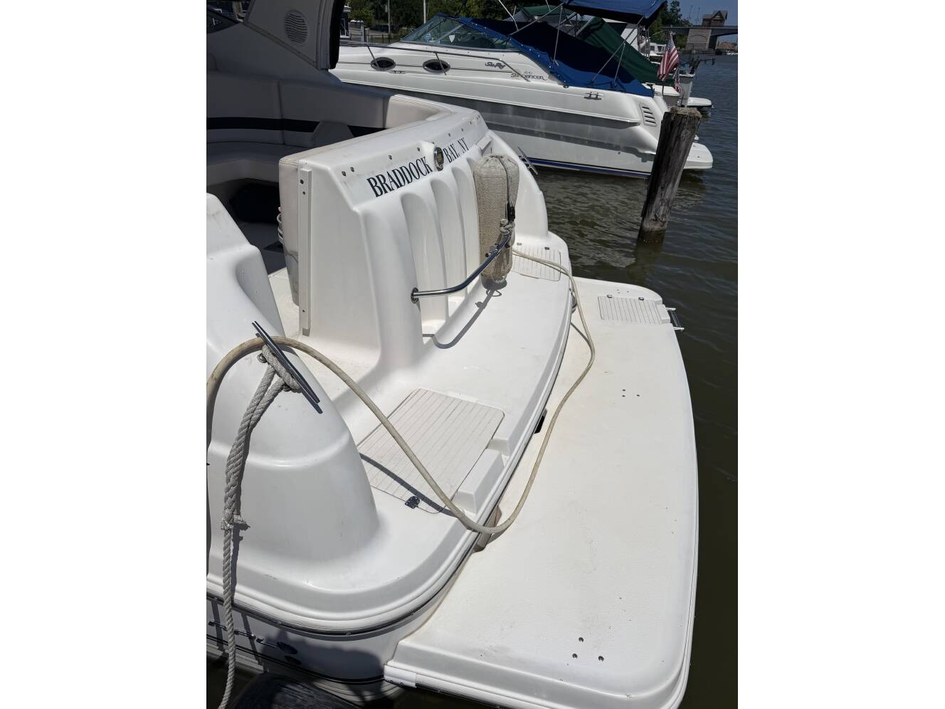 A photo of this 2000 Chaparral 300 SIGNATURE