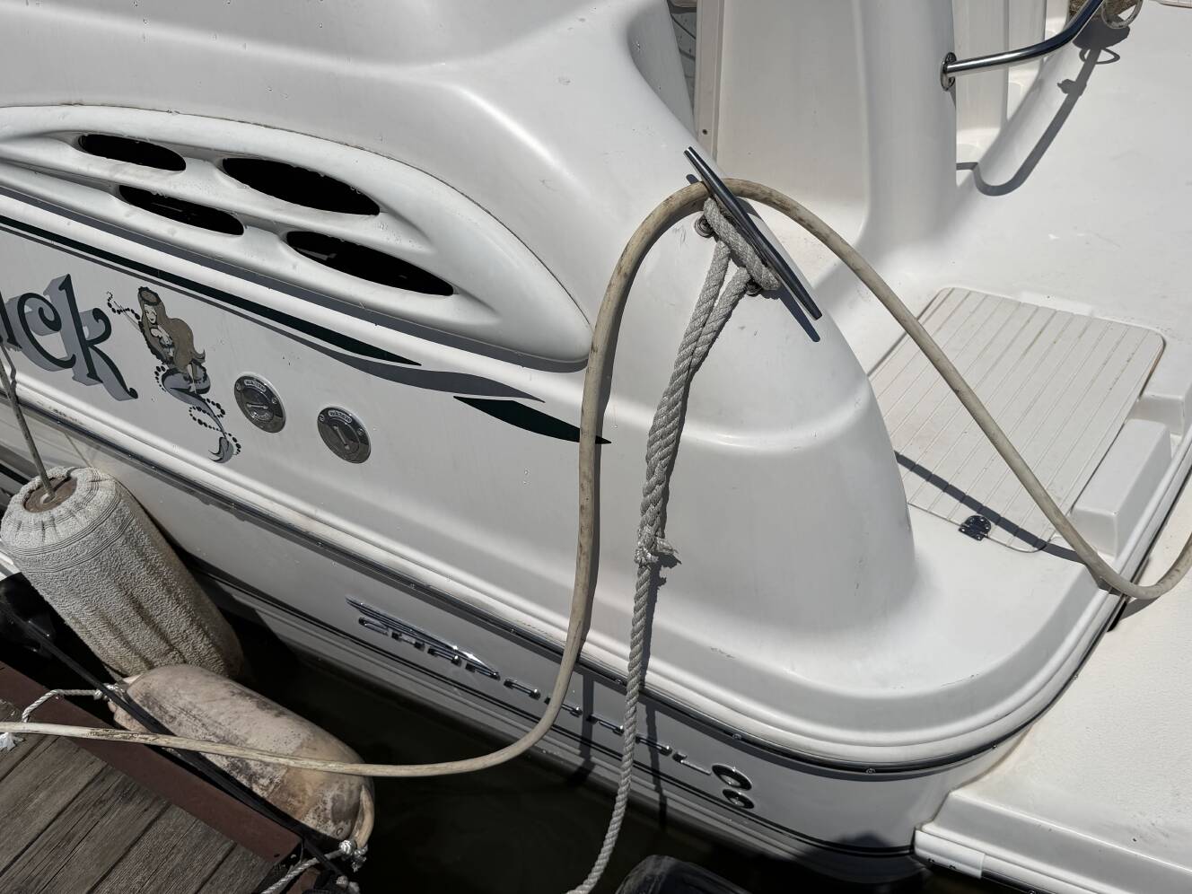A photo of this 2000 Chaparral 300 SIGNATURE