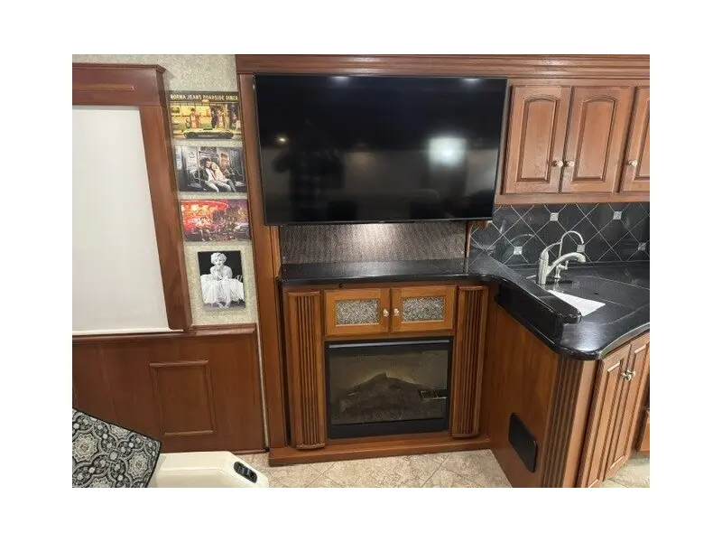 2010 Winnebago Tour 40BD "Norma Jean" Freightliner XCL Chassis