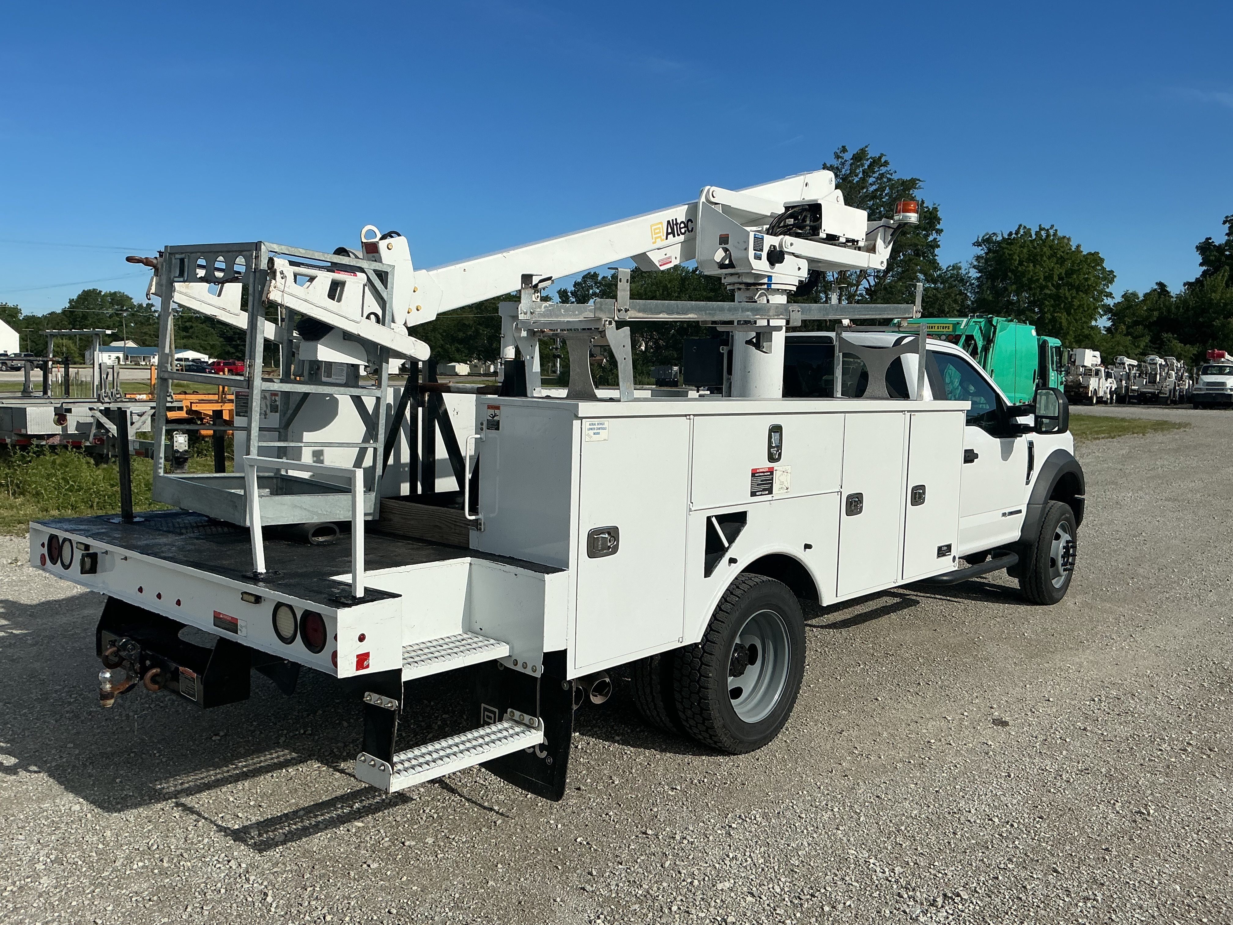 2019 Ford F550 Altec AT235P Cable Placer in Craigville, IN