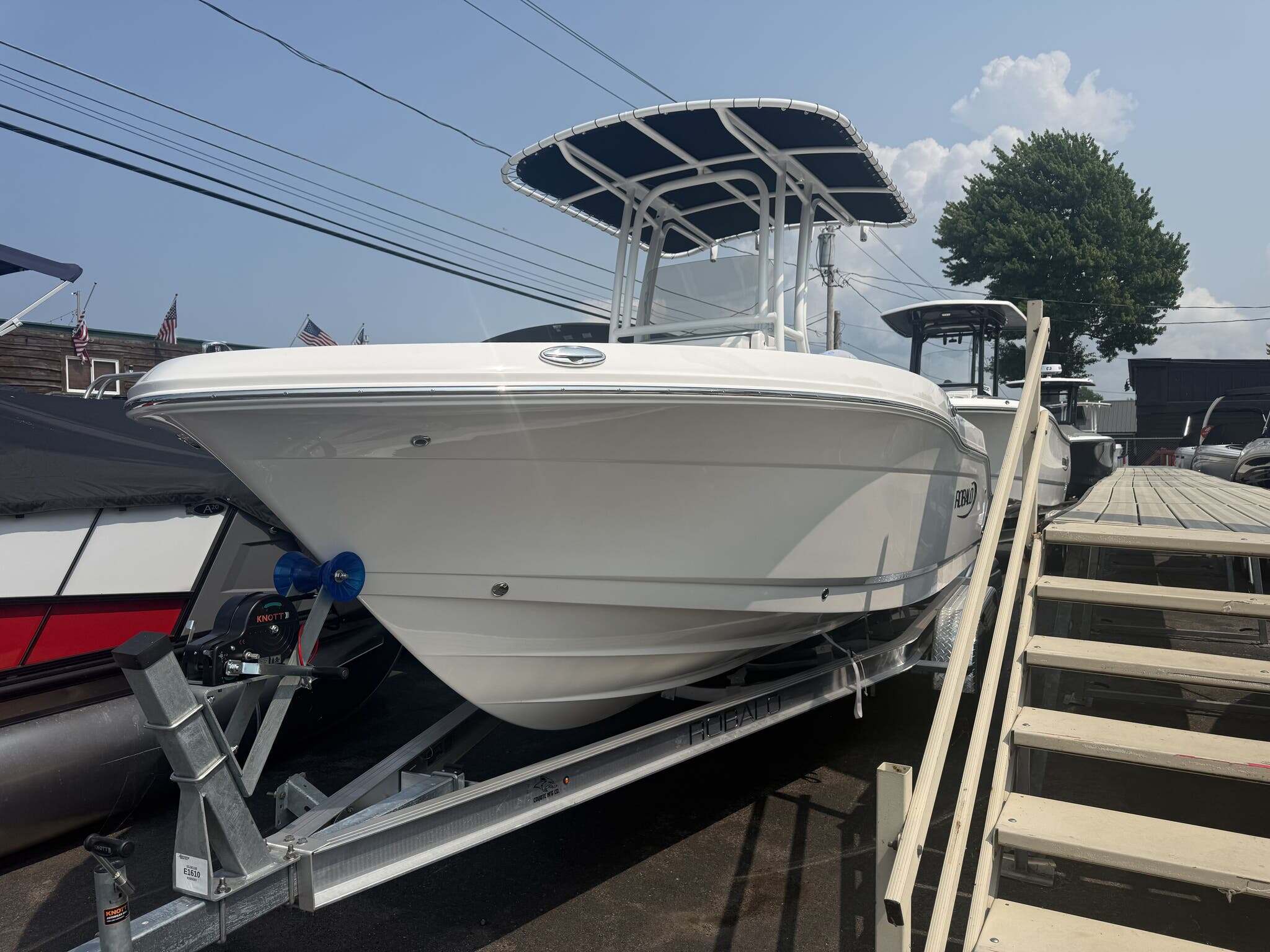 2027 Robalo R 200 NAN in sodus point NY
