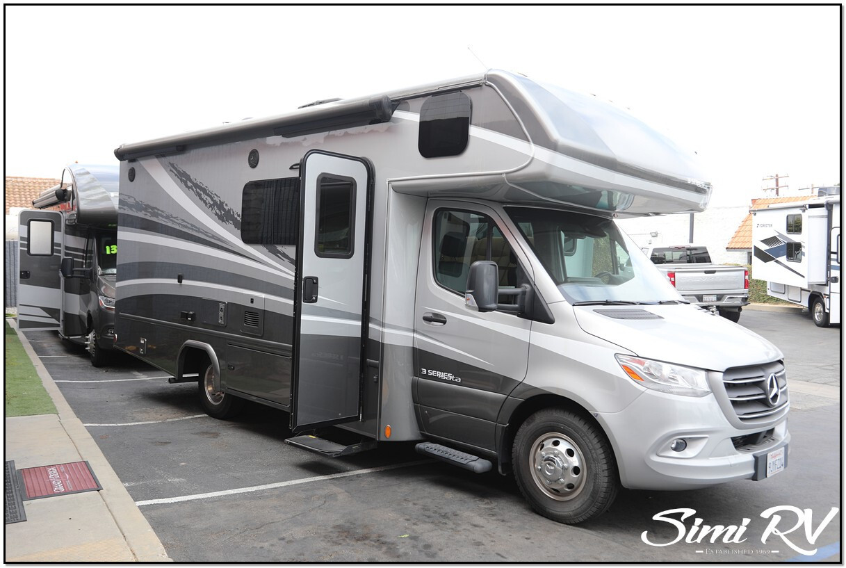 2024 Dynamax Isata 3 Series 24FW in simi valley CA