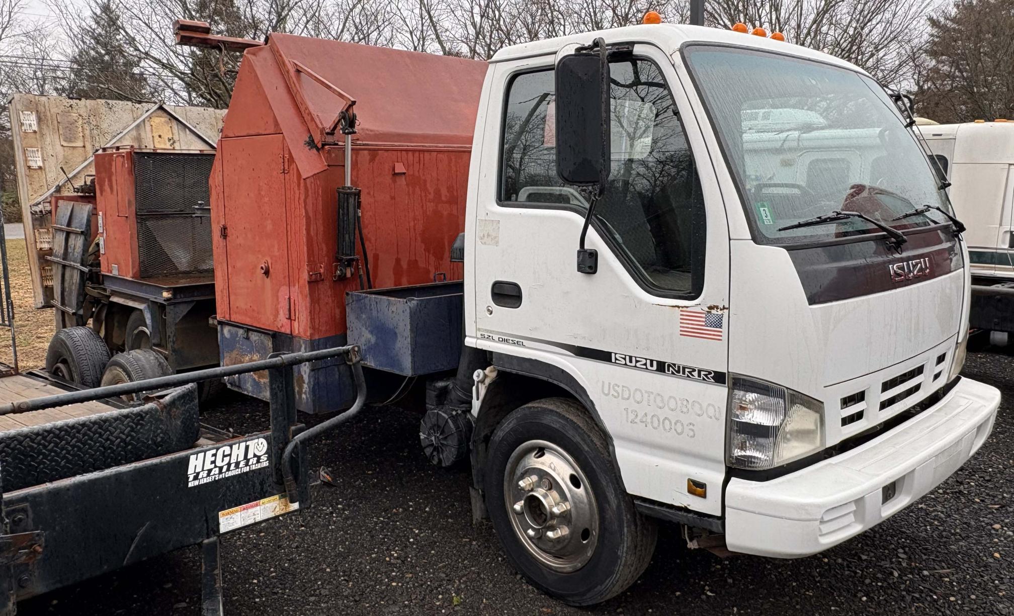 2007 ISUZU NRR in Jackson, NJ