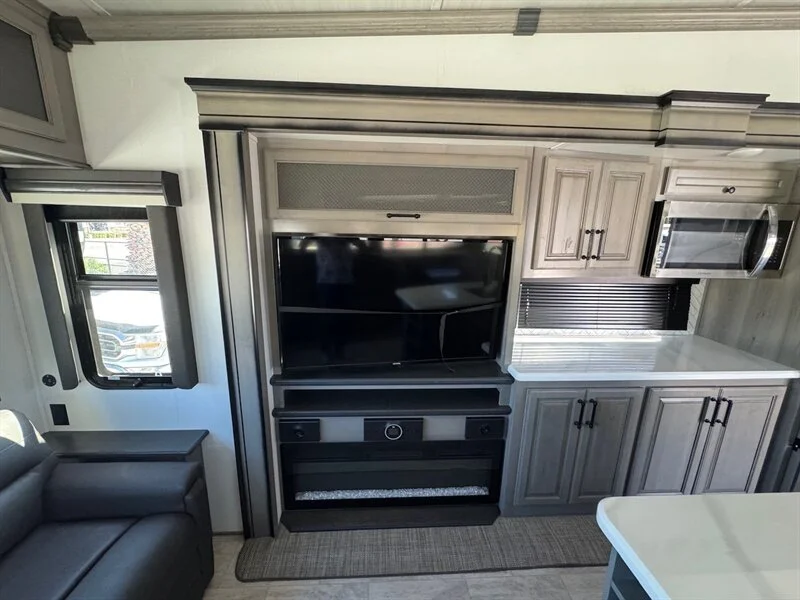 2024 KEYSTONE MONTANA 3231CK