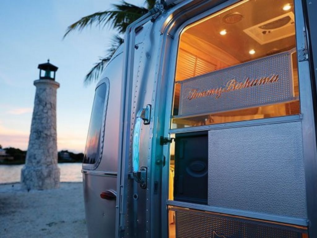 2018 Airstream Tommy Bahama 19CB in temecula CA