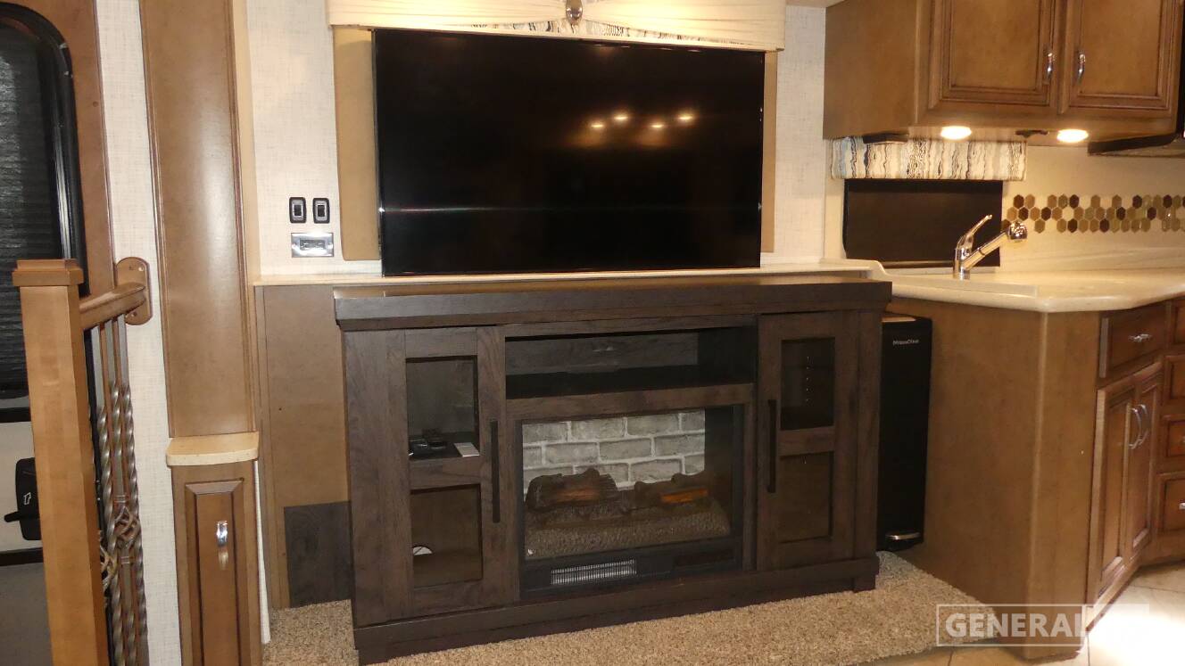 A photo of this 2020 Newmar BAY STAR 3626