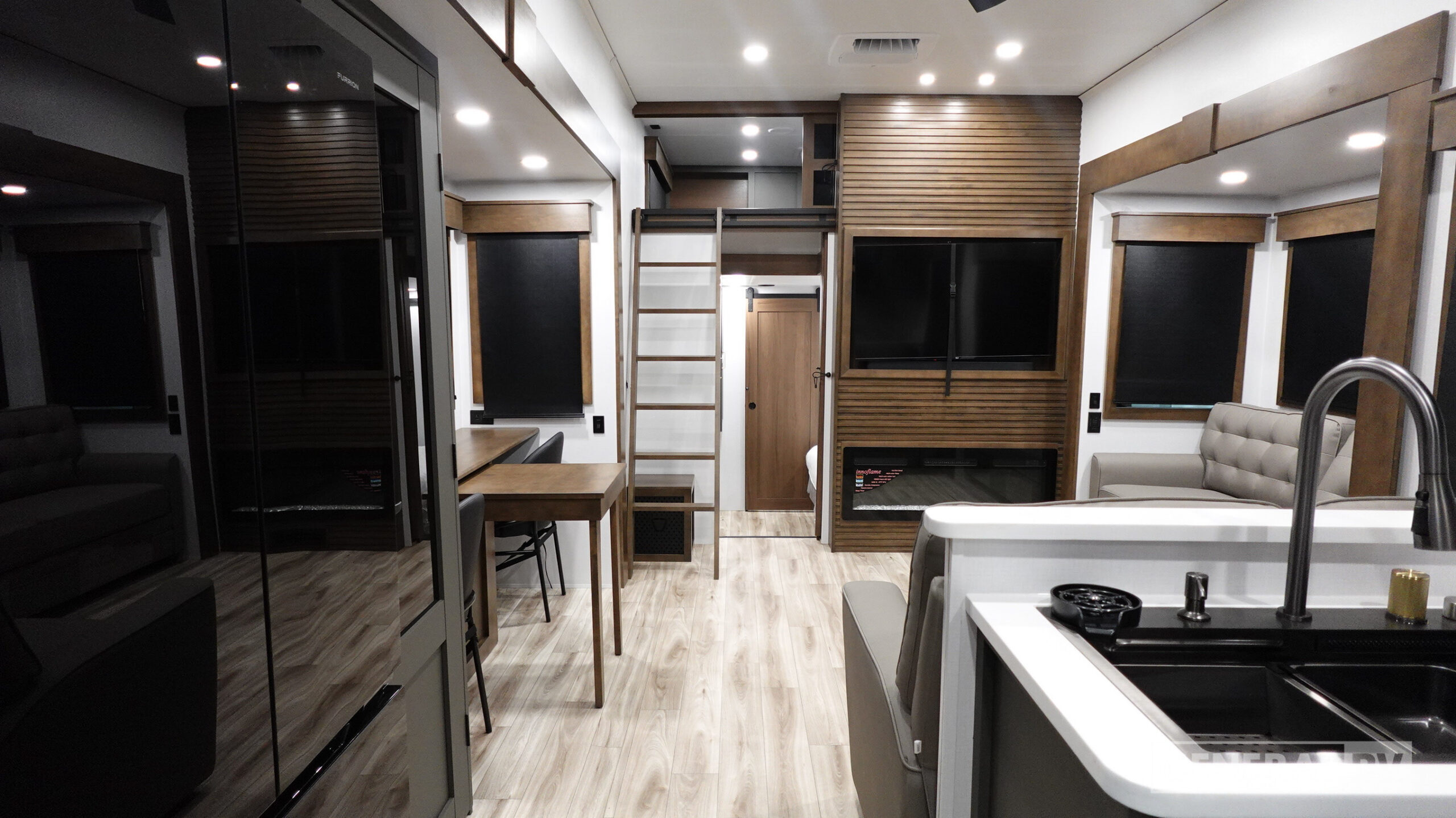 2027 Keystone Montana High Country 391TB in birch run MI