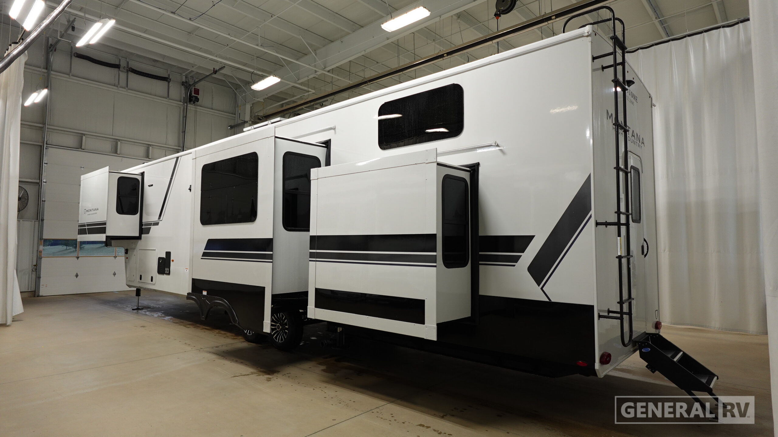 2027 Keystone Montana High Country 391TB in birch run MI