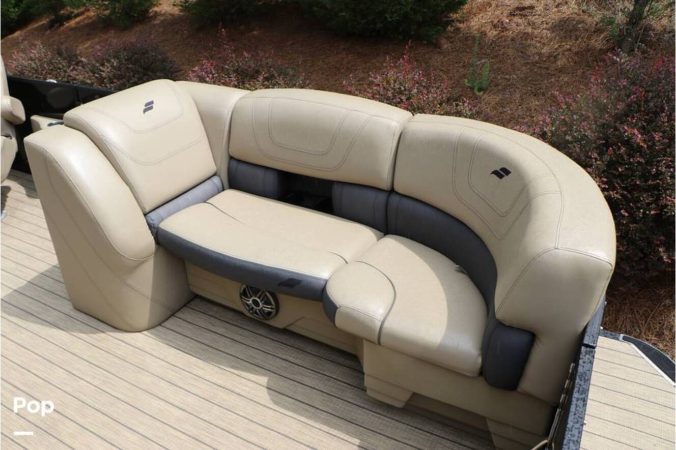 A photo of this 2022 Starcraft SLS-3