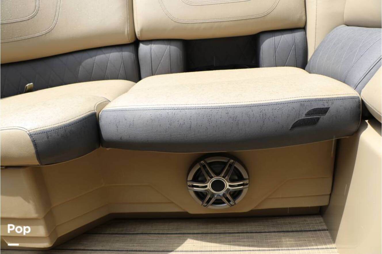 A photo of this 2022 Starcraft SLS-3
