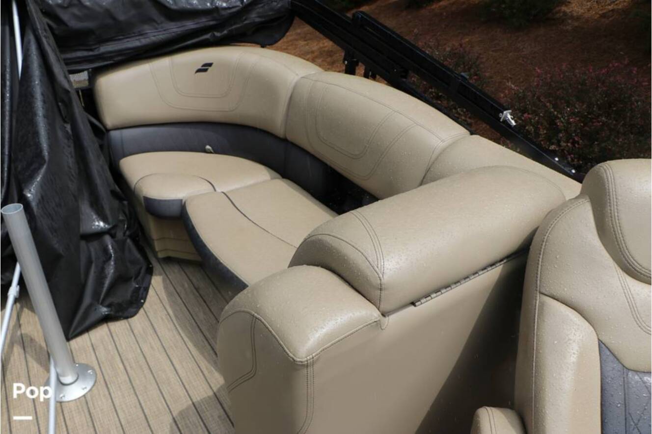 A photo of this 2022 Starcraft SLS-3