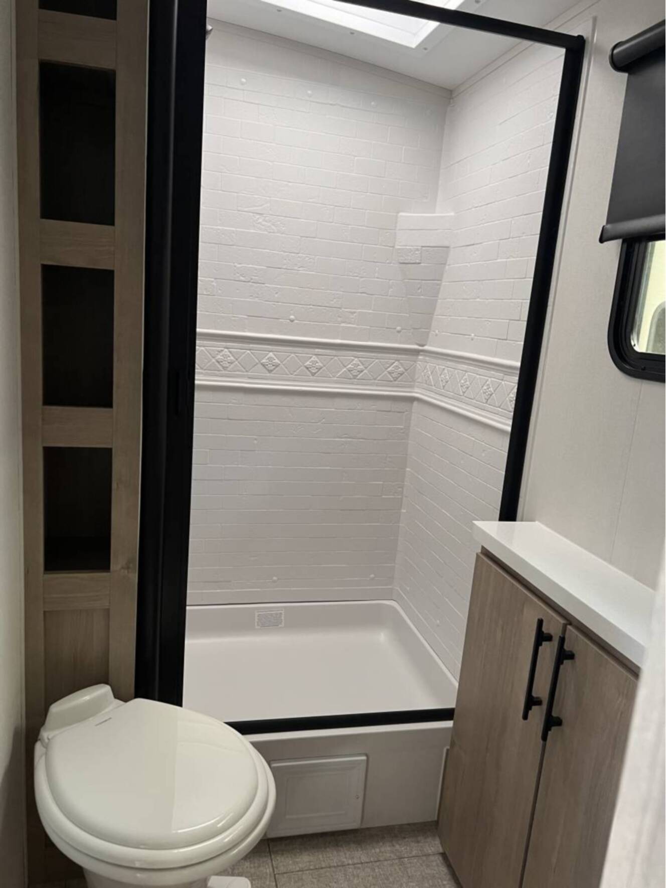 A photo of this 2025 Grand Design GRAND DESIGN IMAGINE 2470BH