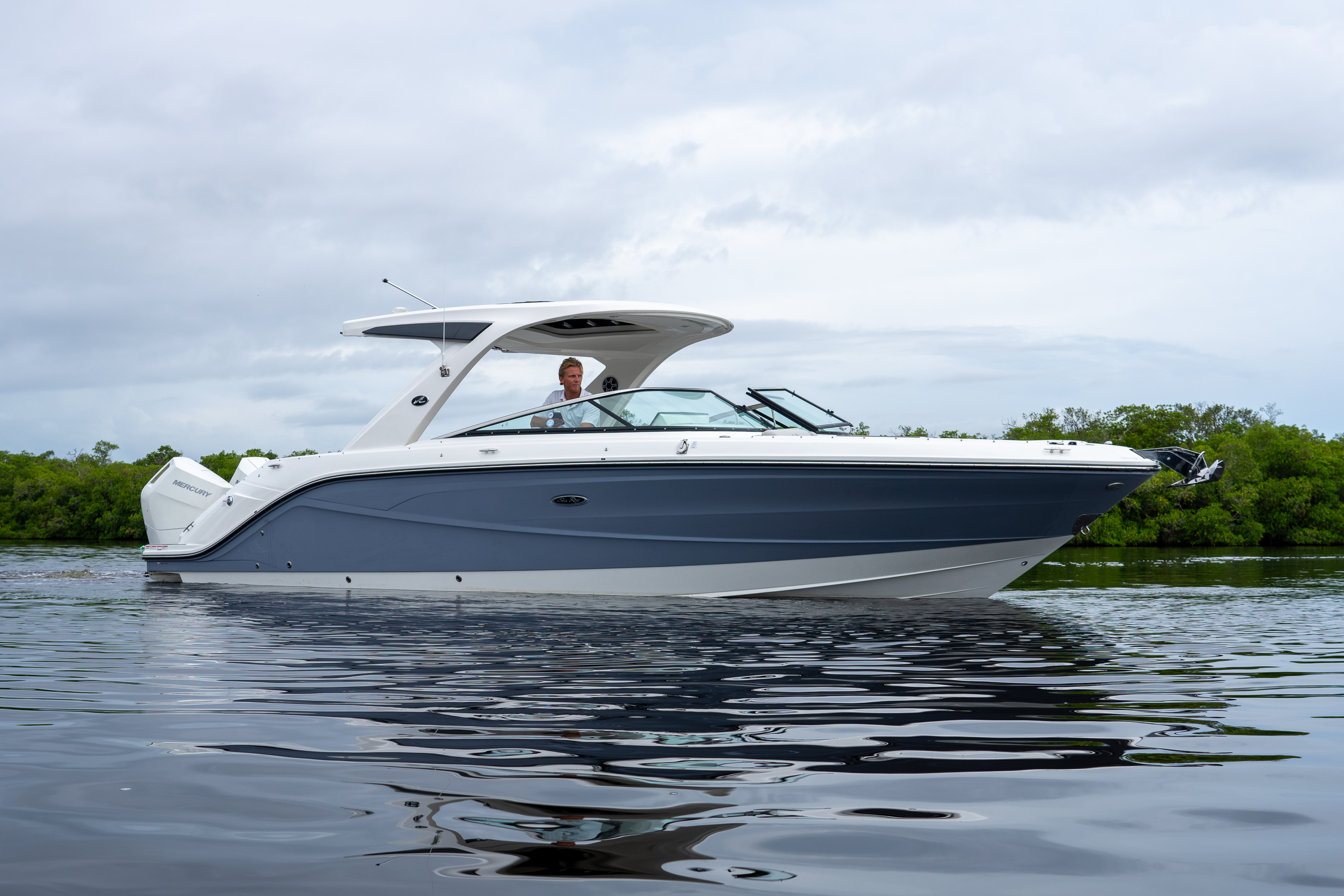 2027 Sea Ray SLX 310 Outboard W 230 in fort myers FL