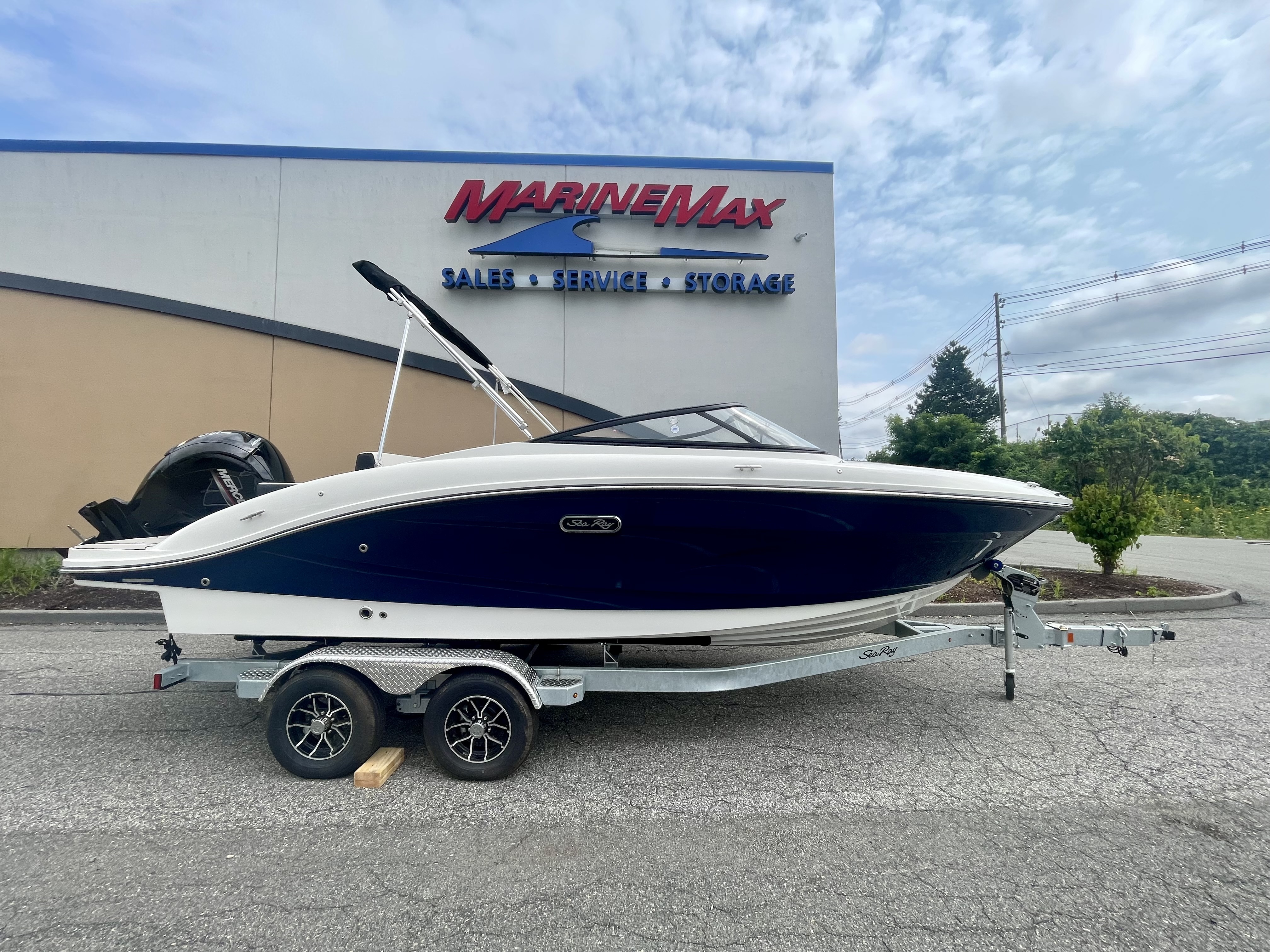 2026 Sea Ray SPX 210 Outboard in danvers MA