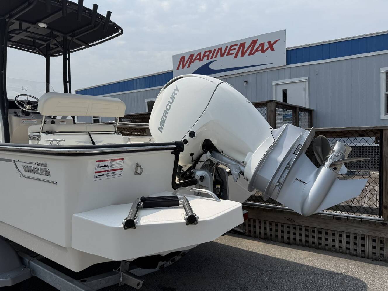 A photo of this 2027 Boston Whaler 210 Montauk