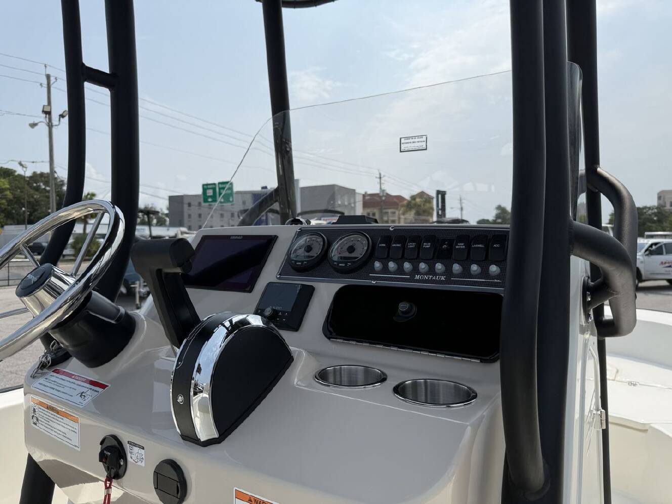 A photo of this 2027 Boston Whaler 210 Montauk