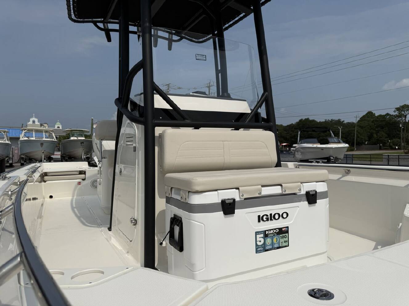 A photo of this 2027 Boston Whaler 210 Montauk