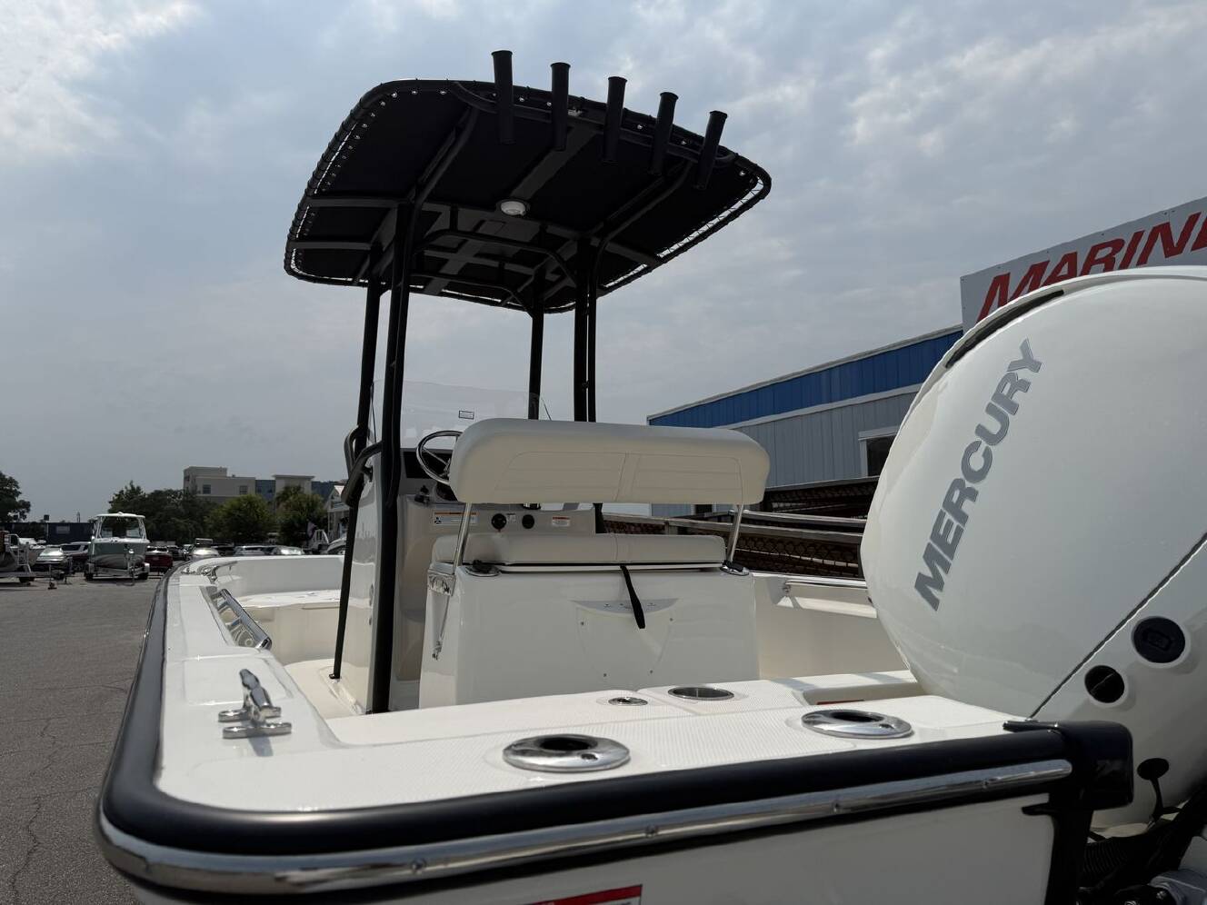 A photo of this 2027 Boston Whaler 210 Montauk