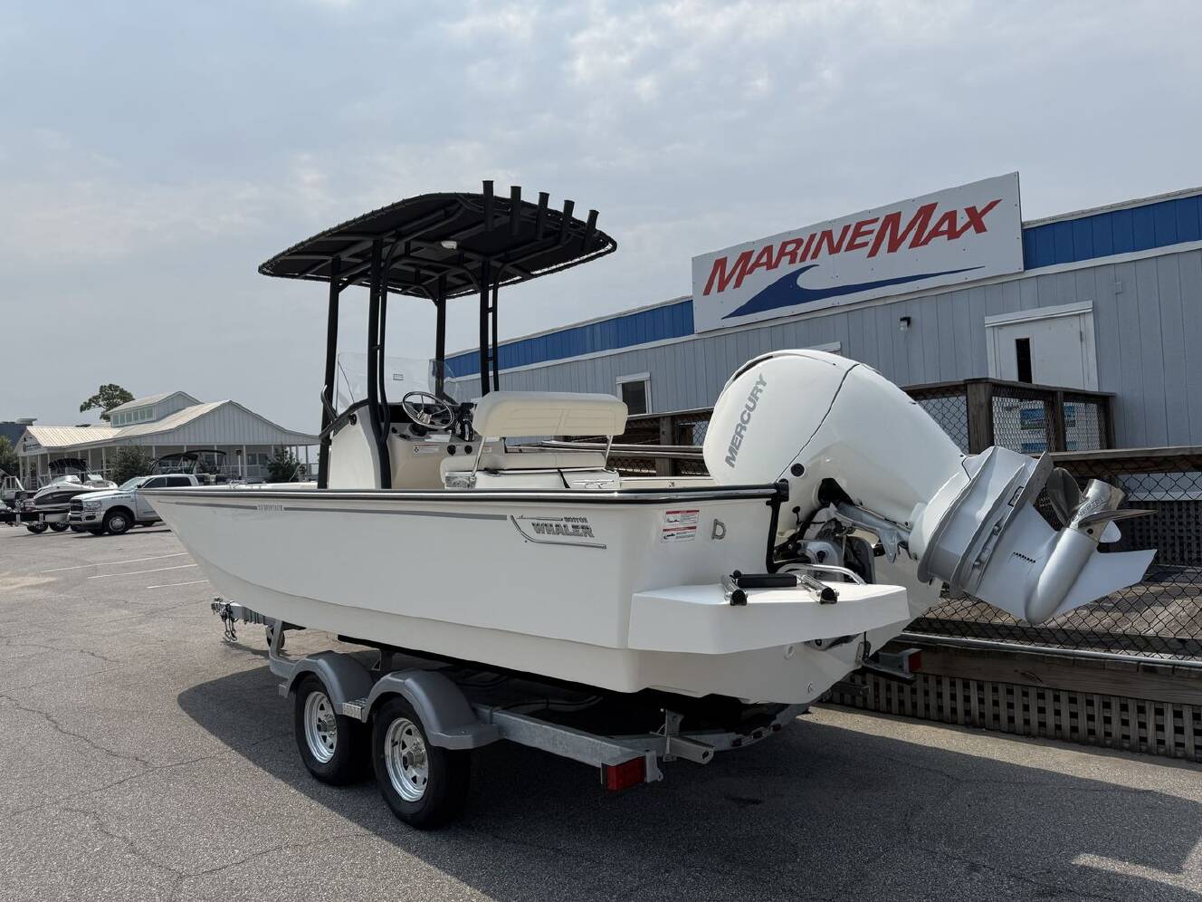 A photo of this 2027 Boston Whaler 210 Montauk