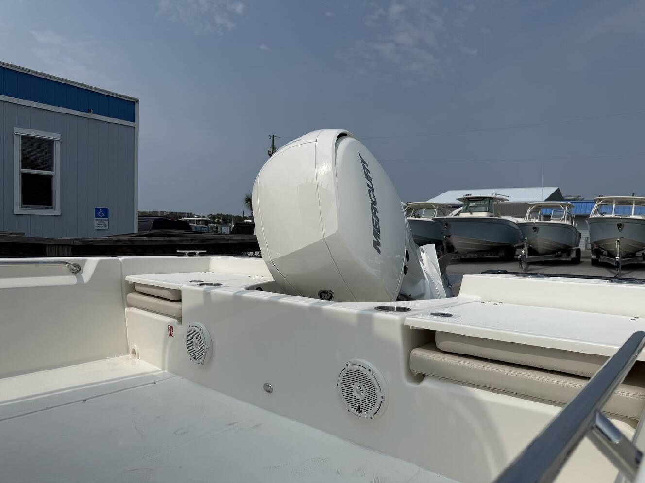 A photo of this 2027 Boston Whaler 210 Montauk