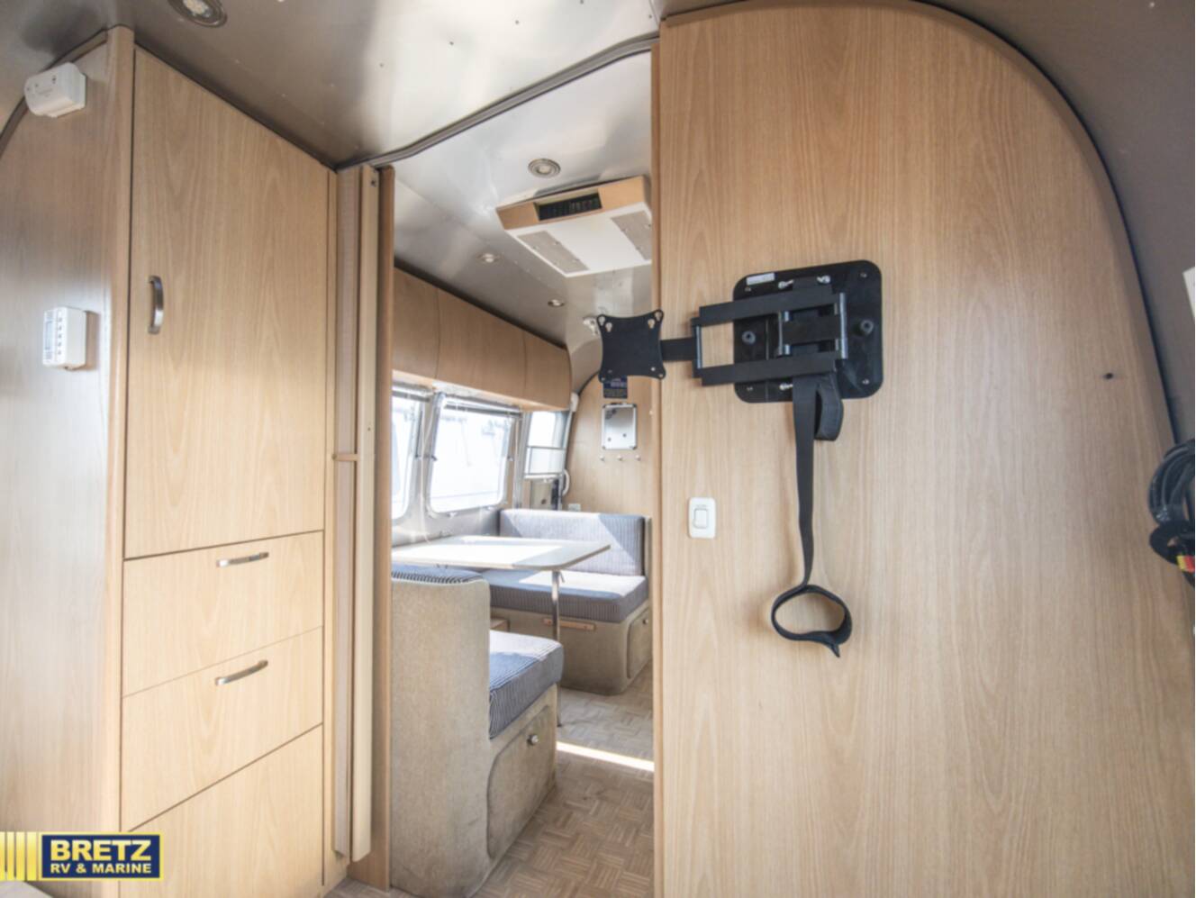 A photo of this 2008 Airstream AIRSTREAM SAFARI 23SE