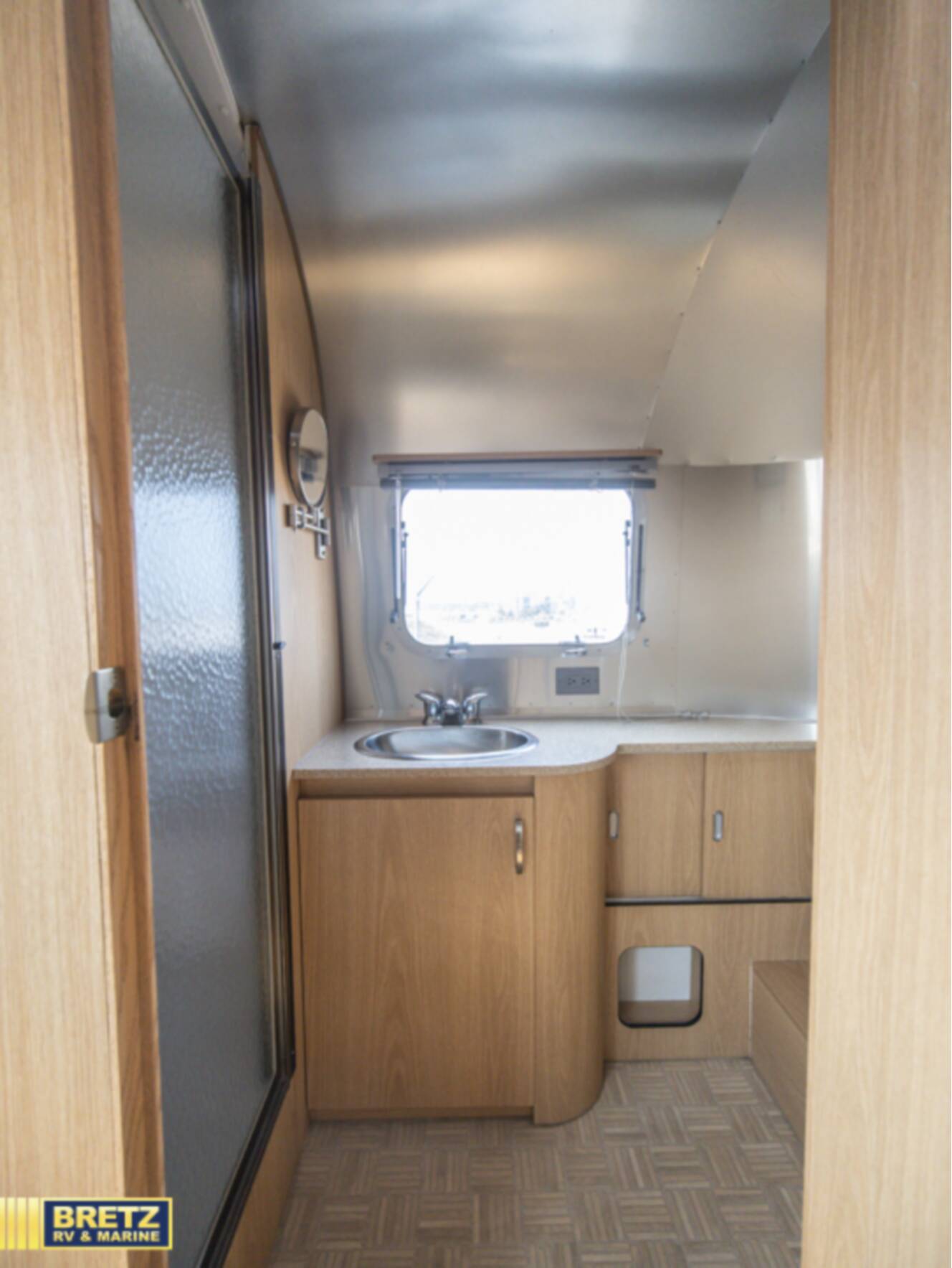 A photo of this 2008 Airstream AIRSTREAM SAFARI 23SE