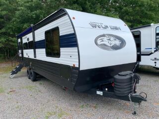 2024 FOREST RIVER CHEROKEE WOLF DEN 242TR