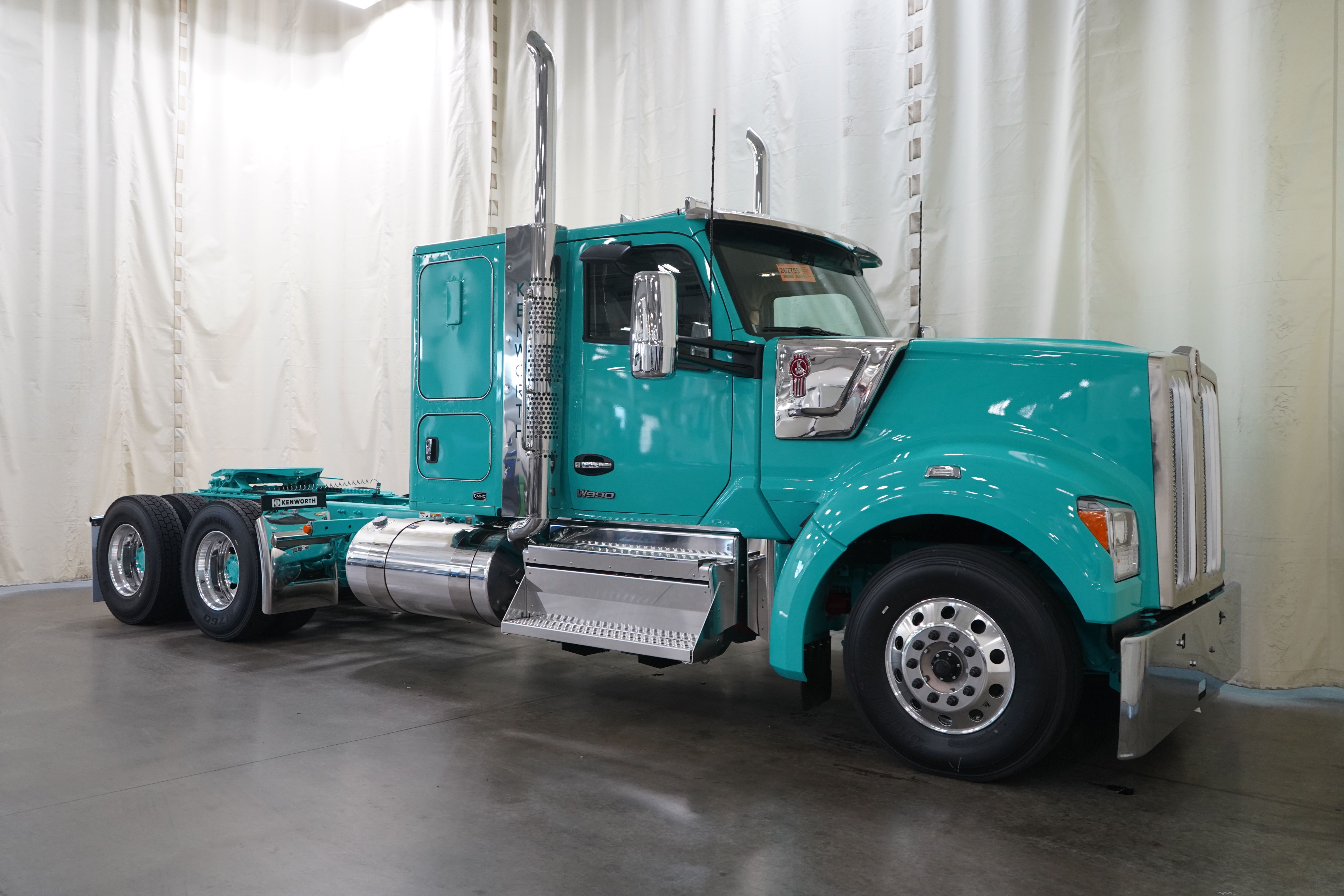2027 KENWORTH W990 in Joplin, MO