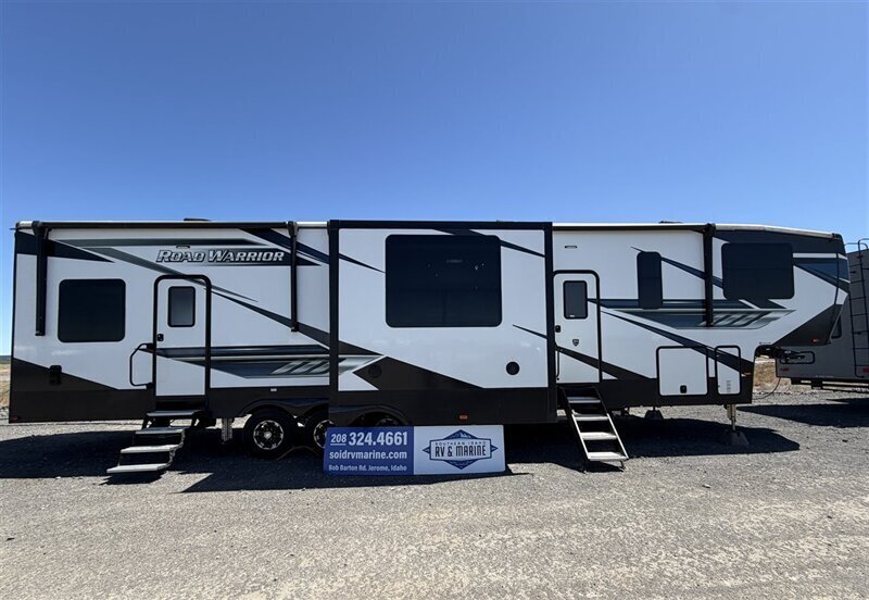 2021 Heartland Rv ROAD WARRIOR 3965RW in jerome ID