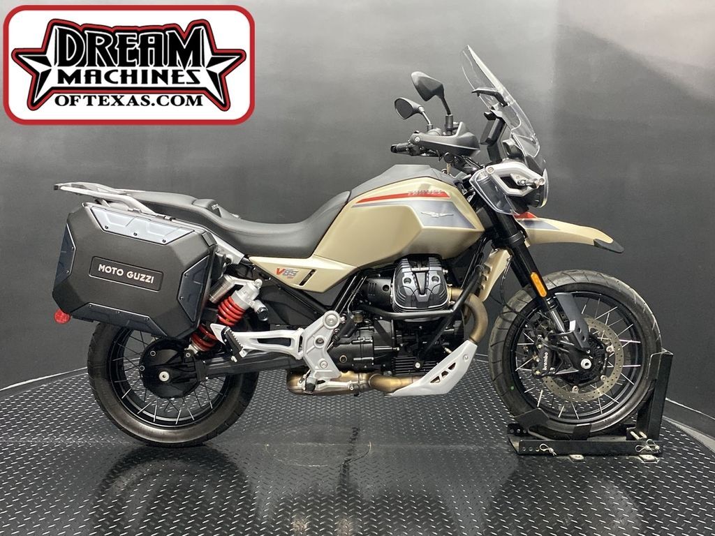 2025 Moto Guzzi V85 TT Travel TT in Farmers Branch, TX