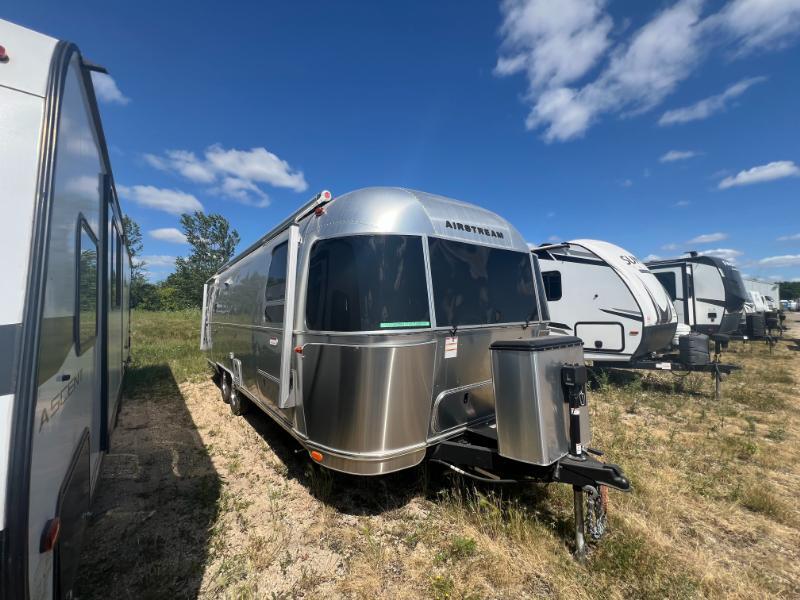 2023 Airstream International 27FB in elkhorn WI
