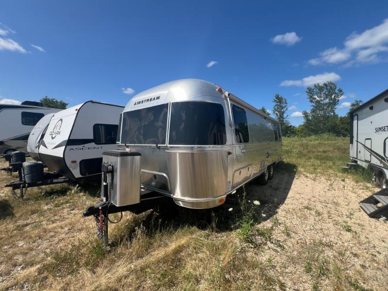 2023 Airstream International 27FB in elkhorn WI