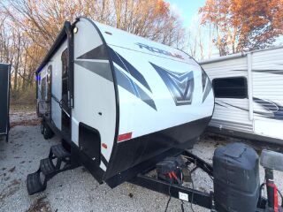 2022 FOREST RIVER VENGEANCE ROGUE 25V