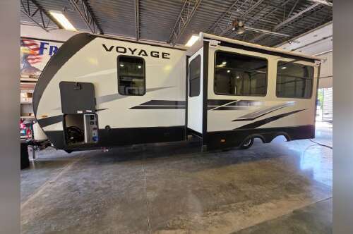 2022 Winnebago Voyage 2831RB in slinger WI