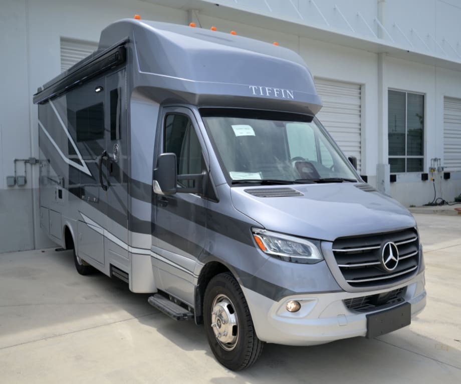 2027 Tiffin WAYFARER 25RW in sanford FL