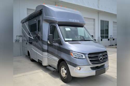 2027 Tiffin WAYFARER 25RW in sanford FL