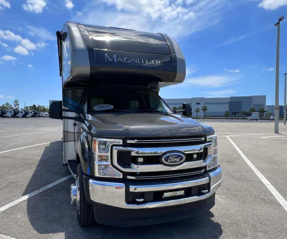 2021 Thor Motor Coach MAGNITUDE SV34 in fort myers FL