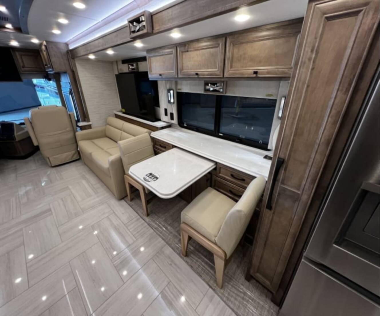 A photo of this 2026 Tiffin PHAETON 40IH