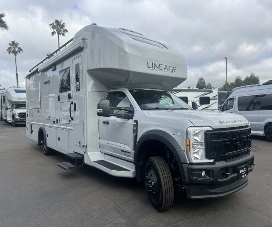 2026 Grand Design LINEAGE SERIES F 31ZW5-FBP in san diego CA