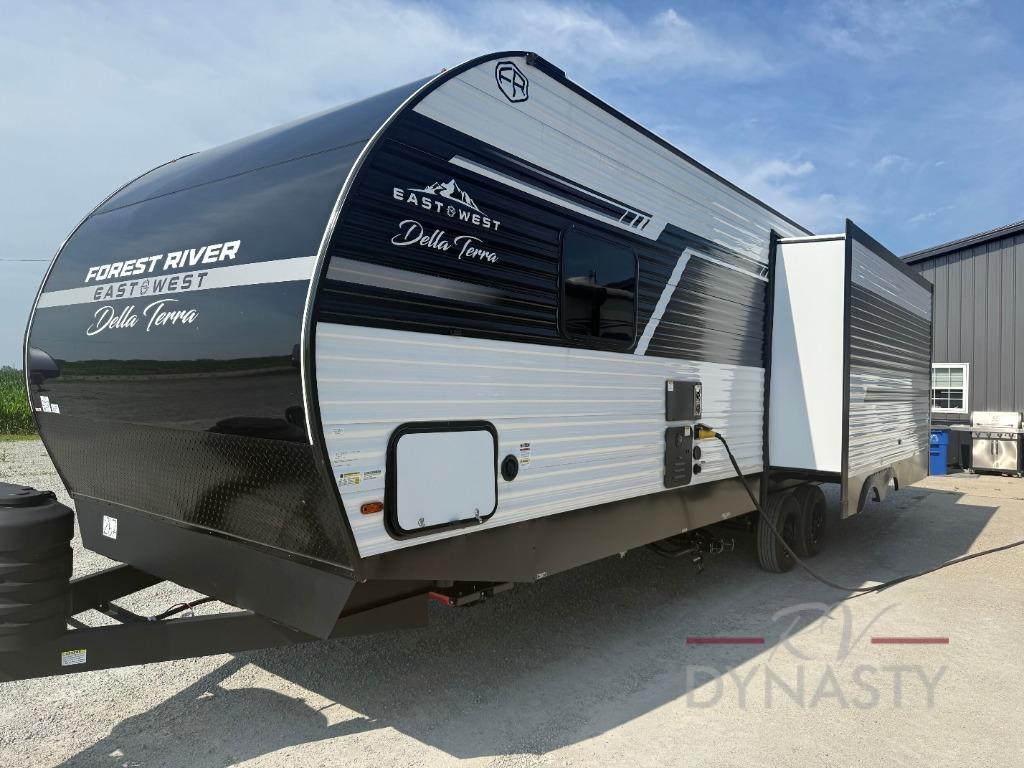 2027 East To West Della Terra 272RL in bunker hill IN