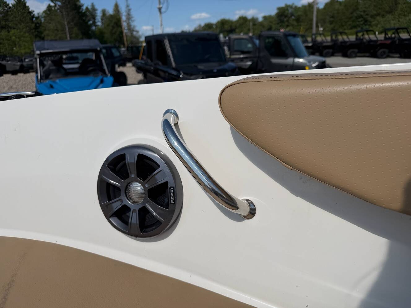 A photo of this 2021 Sea Ray SPX 190