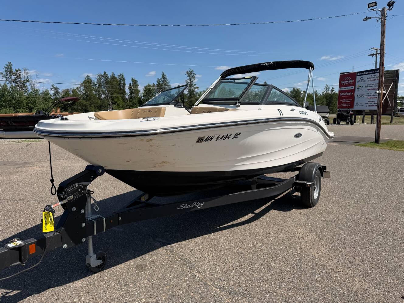 A photo of this 2021 Sea Ray SPX 190