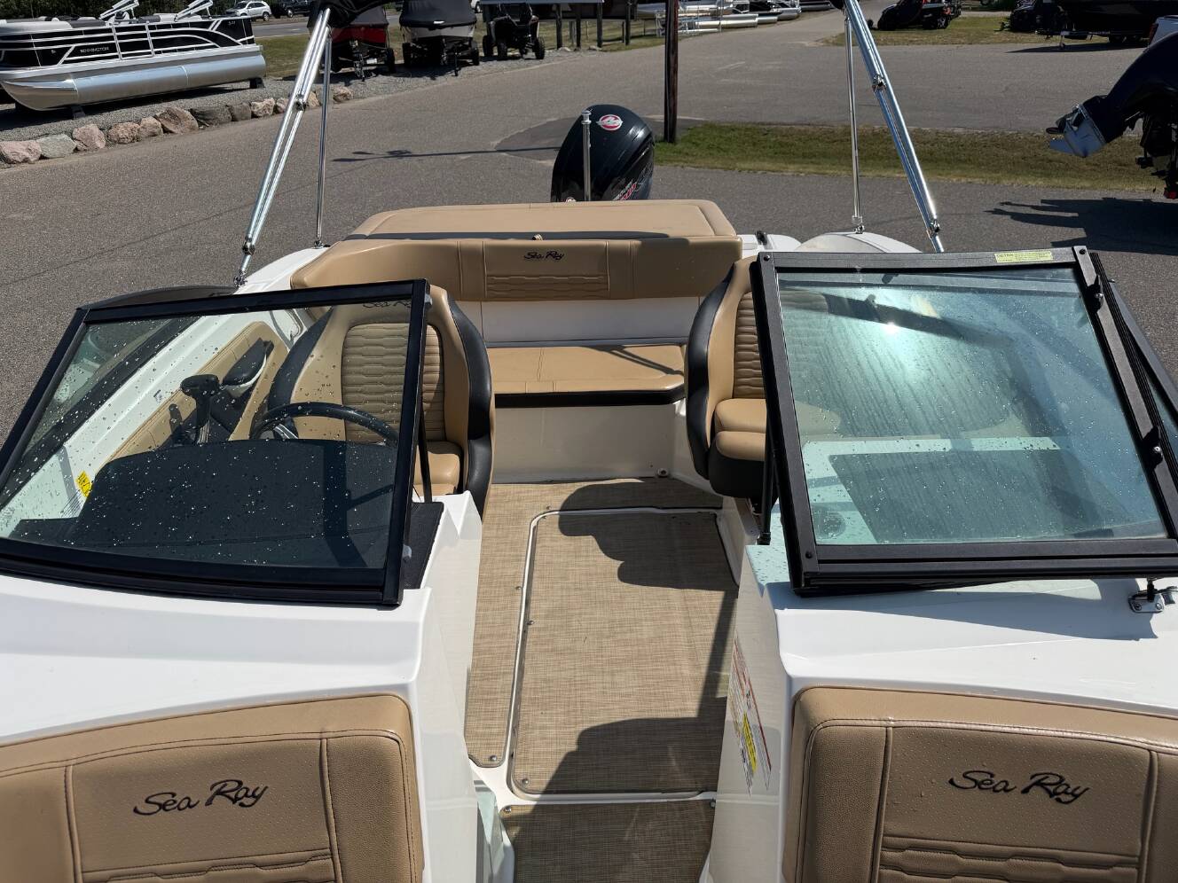 A photo of this 2021 Sea Ray SPX 190