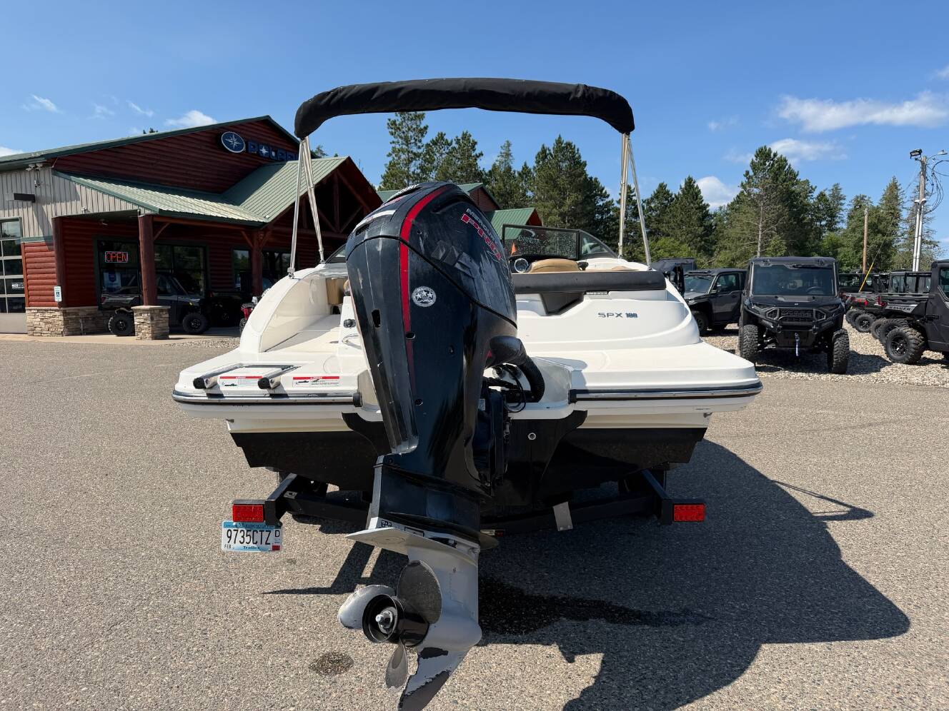 A photo of this 2021 Sea Ray SPX 190