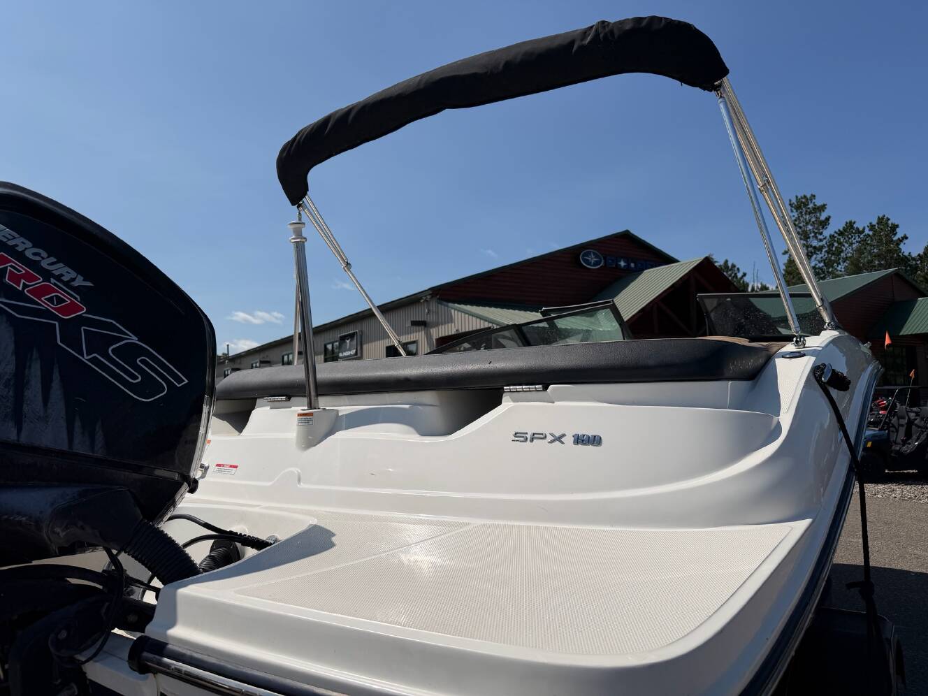 A photo of this 2021 Sea Ray SPX 190