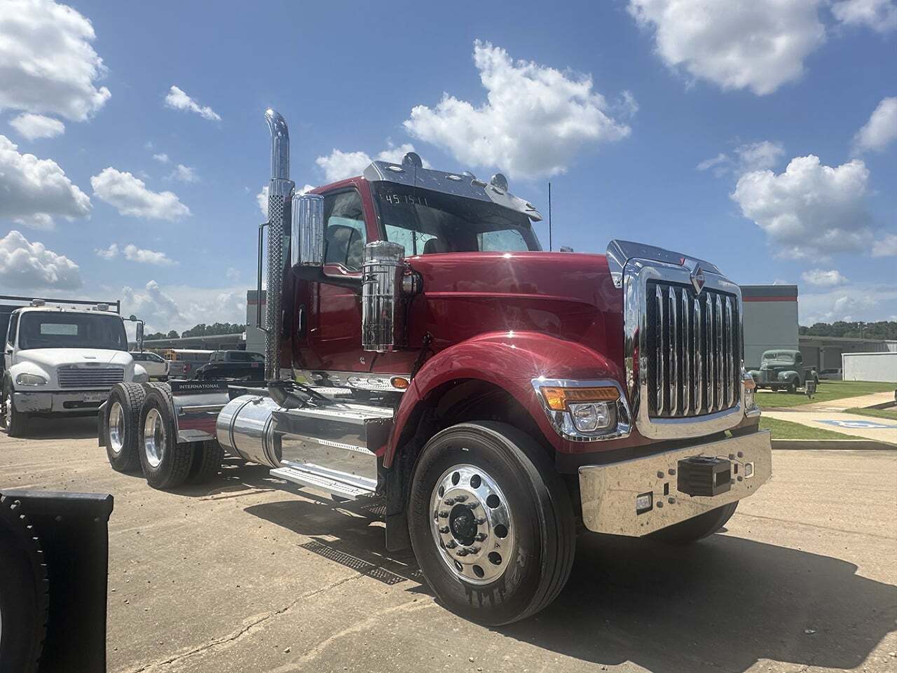 2027 INTERNATIONAL HX 520 in Columbus, MS